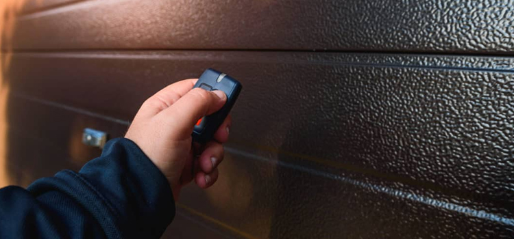 automatic door opener with remote control in Golden Gate